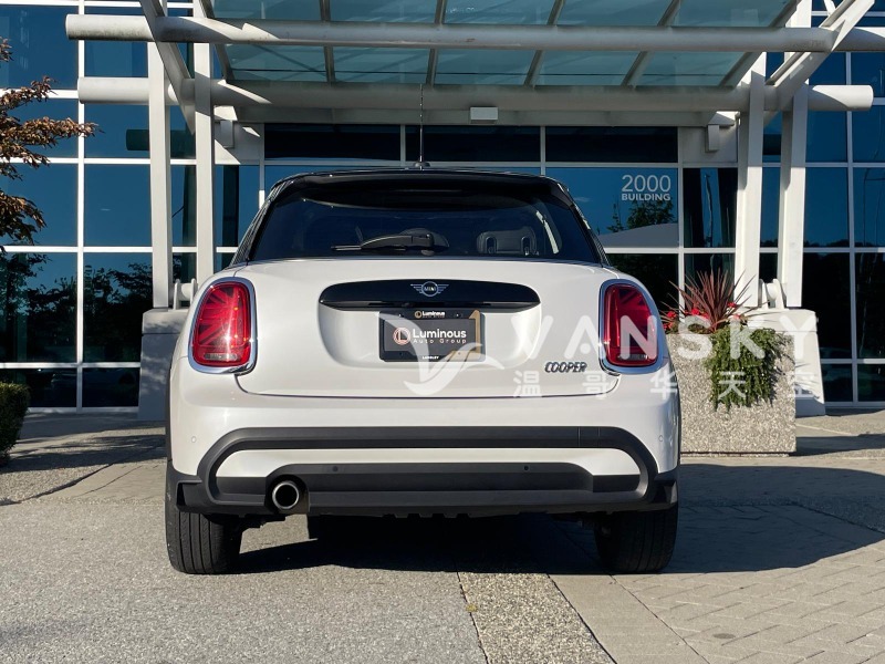 250924125337_2024 Mini Cooper 11.jpeg